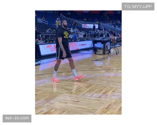 陈雨菲赛前啃鸡腿被拍，这自律人设是不是有点绷不住了？