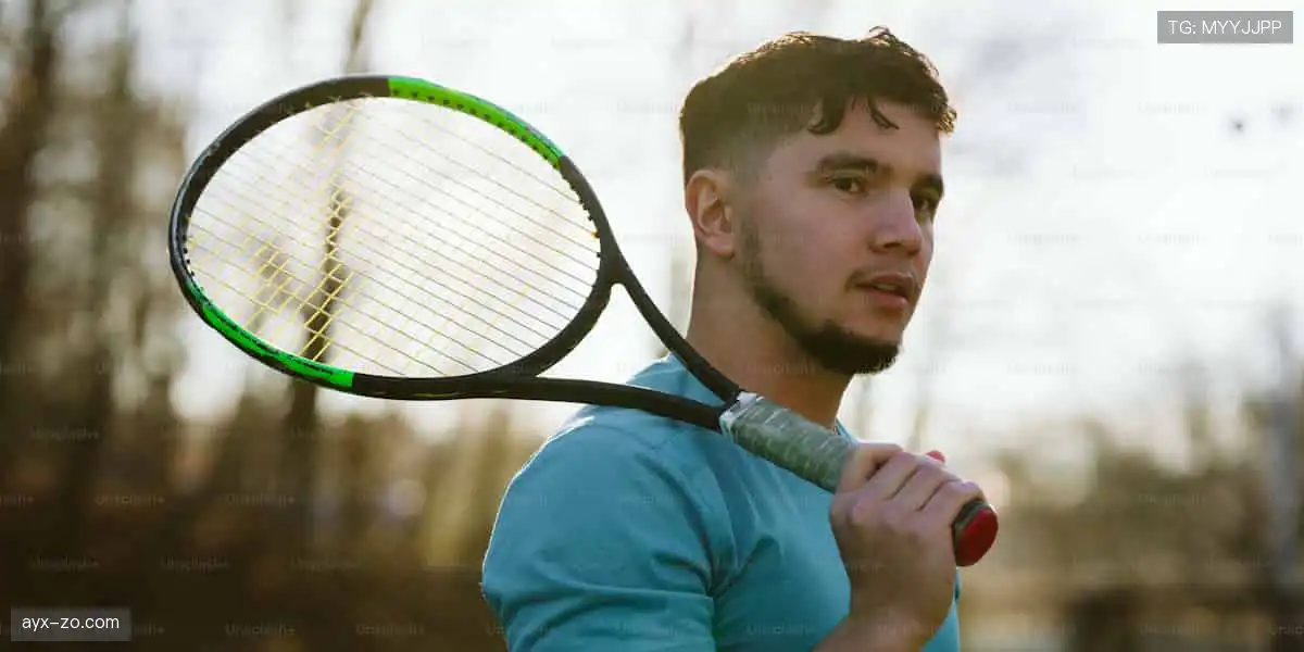 「从球衣到签名纪念品，你的热爱值得专属收藏！🎯点击探索，把偶像带回家！」